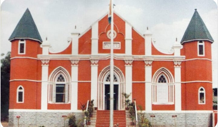 फलटण नगराध्यक्षपदाची निर्णायक लढत : नाईक निंबाळकर घराण्यातील समशेर सिंह विरुद्ध अनिकेत राजे – फलटणच्या राजकारणाचा नवा अध्याय?